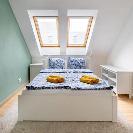 Penthouse By Stn Apartman Budapest