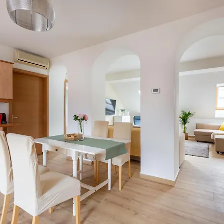 Penthouse By Stn Apartment